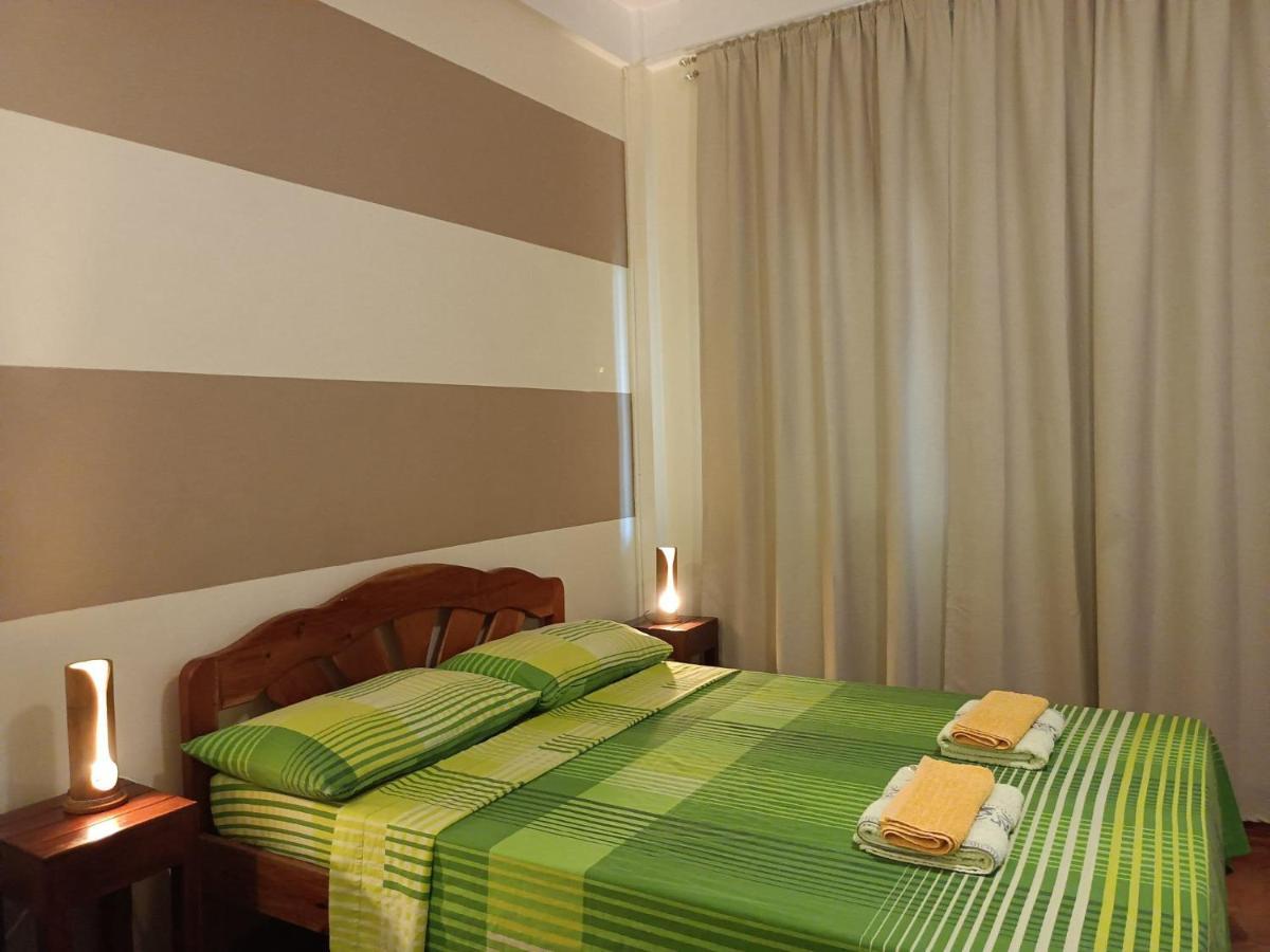 Villa Skanderbeg Guest House Puerto Princesa Exteriör bild