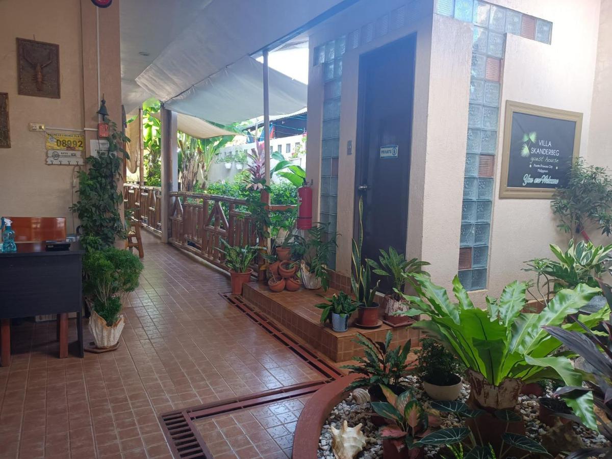 Villa Skanderbeg Guest House Puerto Princesa Exteriör bild