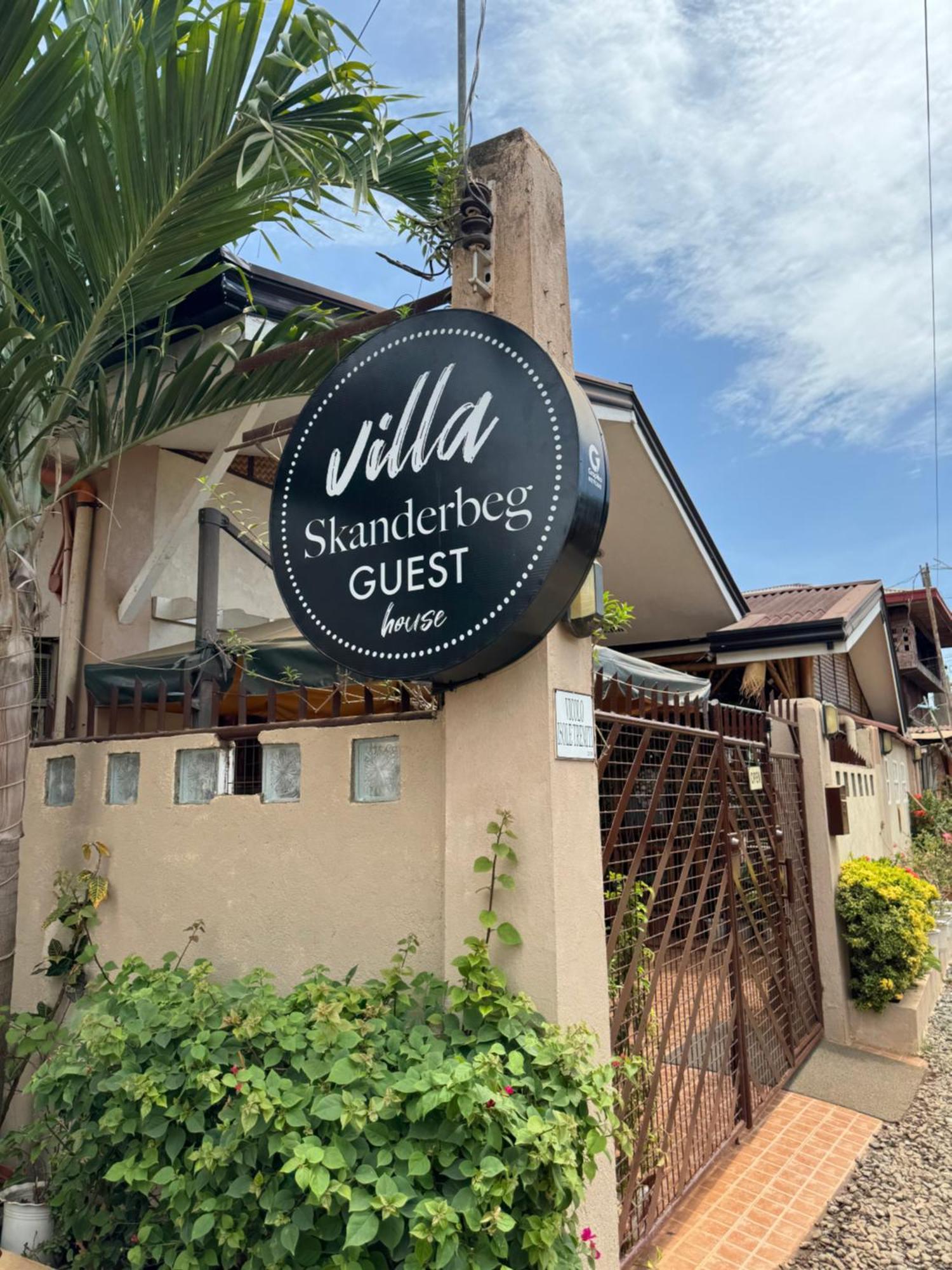 Villa Skanderbeg Guest House Puerto Princesa Exteriör bild
