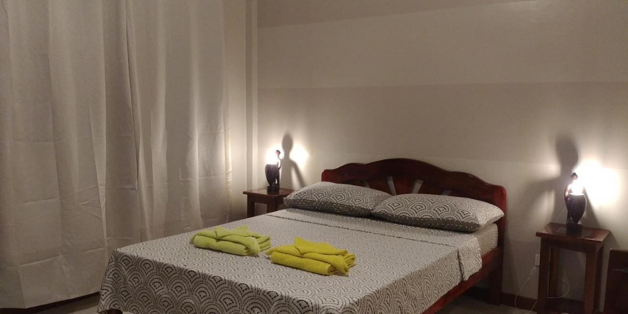 Villa Skanderbeg Guest House Puerto Princesa Rum bild