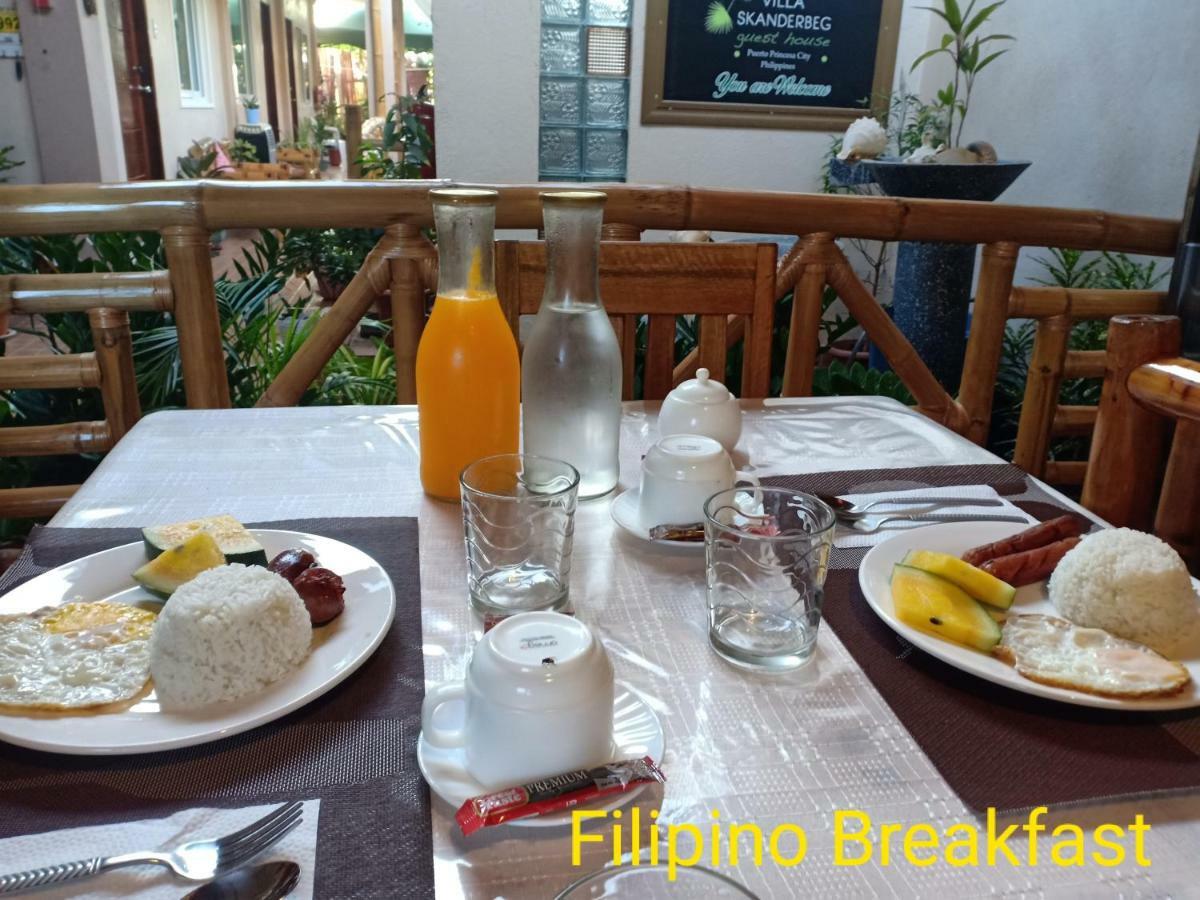 Villa Skanderbeg Guest House Puerto Princesa Exteriör bild