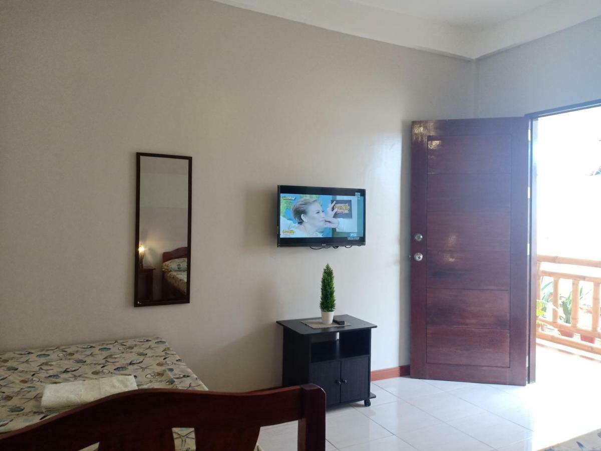 Villa Skanderbeg Guest House Puerto Princesa Exteriör bild
